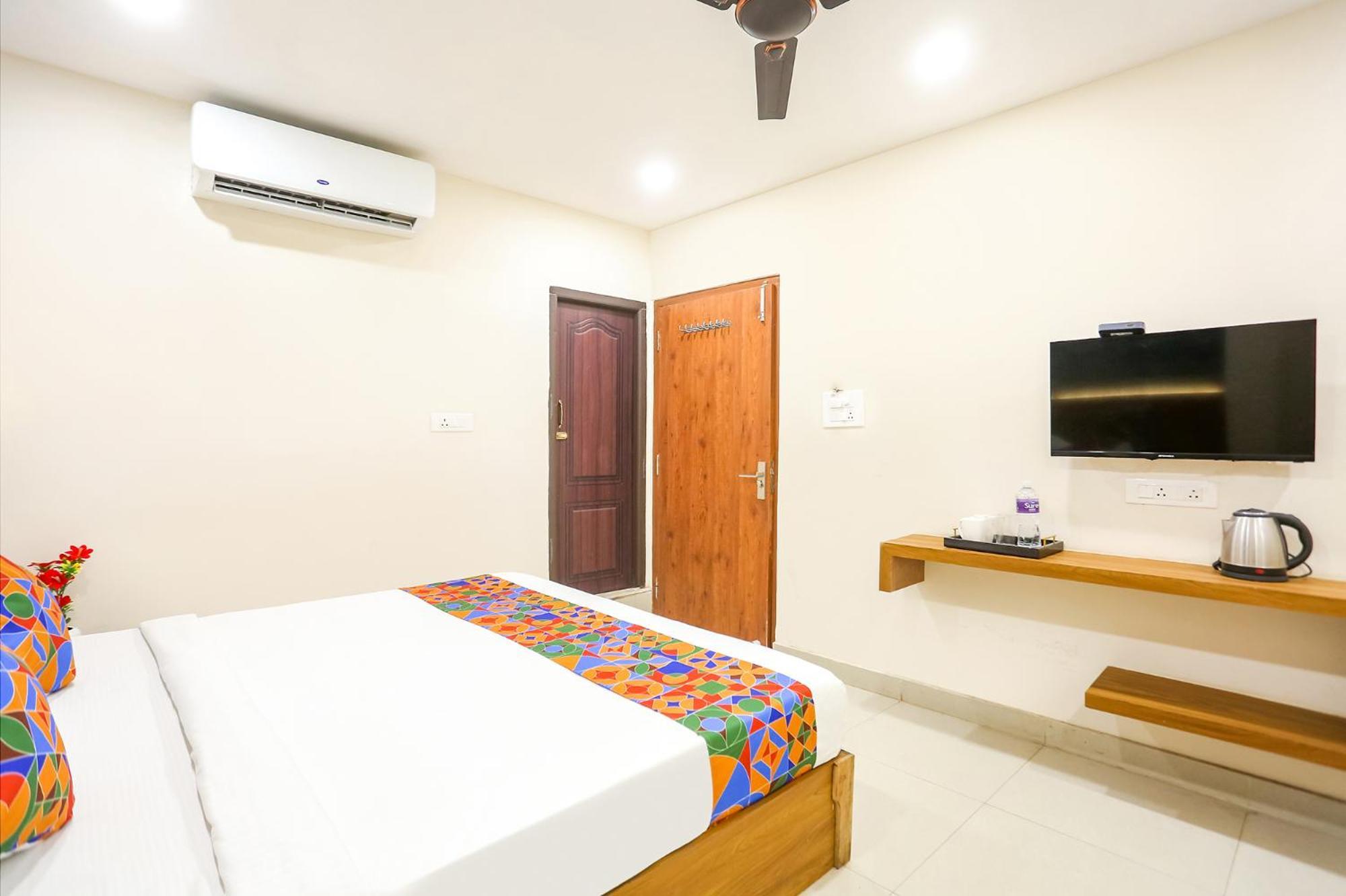 Fabhotel Hari Kunj 900 M From Kashi Vishwanath Temple Benares Buitenkant foto