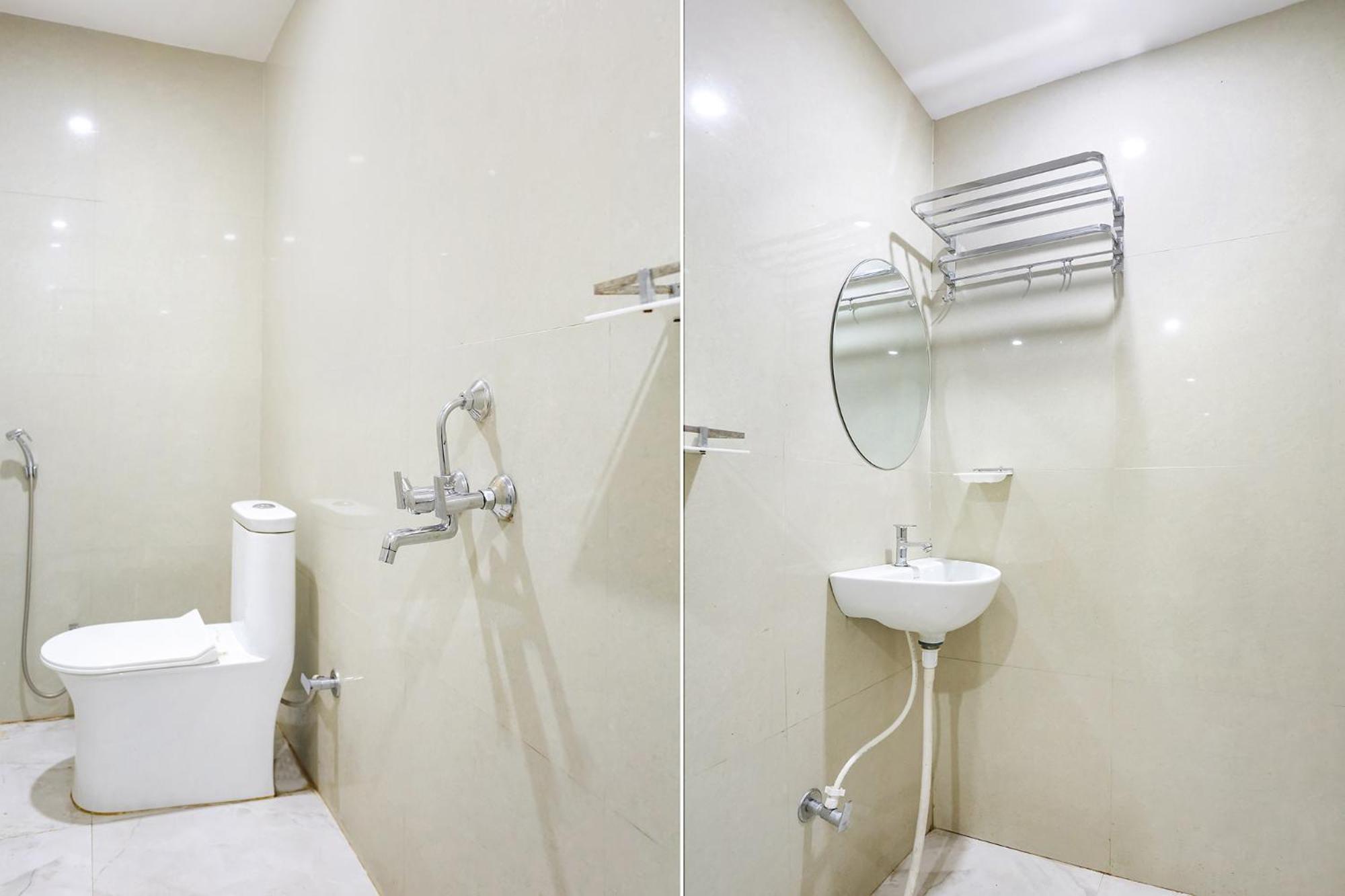 Fabhotel Hari Kunj 900 M From Kashi Vishwanath Temple Benares Buitenkant foto